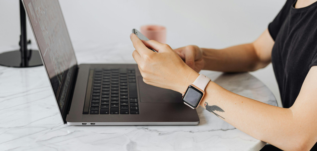 How to Build a Standout Freelancer Profile on UpMyChain: Tips for Success